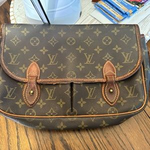 On sale for a limited a time! Authentic Vintage Louis Vuitton Crossbody